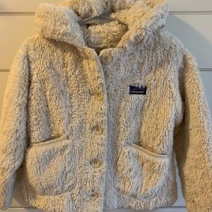 Patagonia girls faux fur white jacket